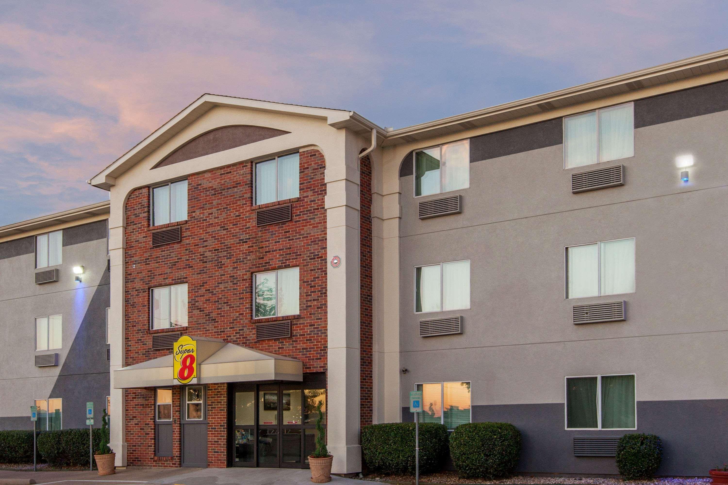 Super 8 By Wyndham Bedford Dfw Airport West Motel Luaran gambar