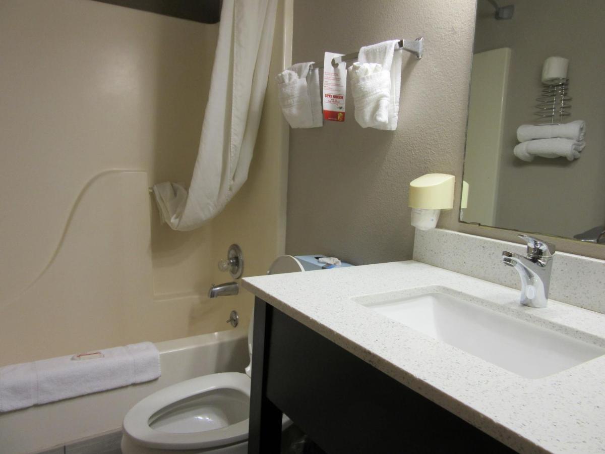 Super 8 By Wyndham Bedford Dfw Airport West Motel Luaran gambar