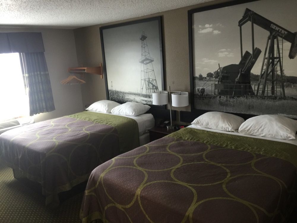 Super 8 By Wyndham Bedford Dfw Airport West Motel Luaran gambar