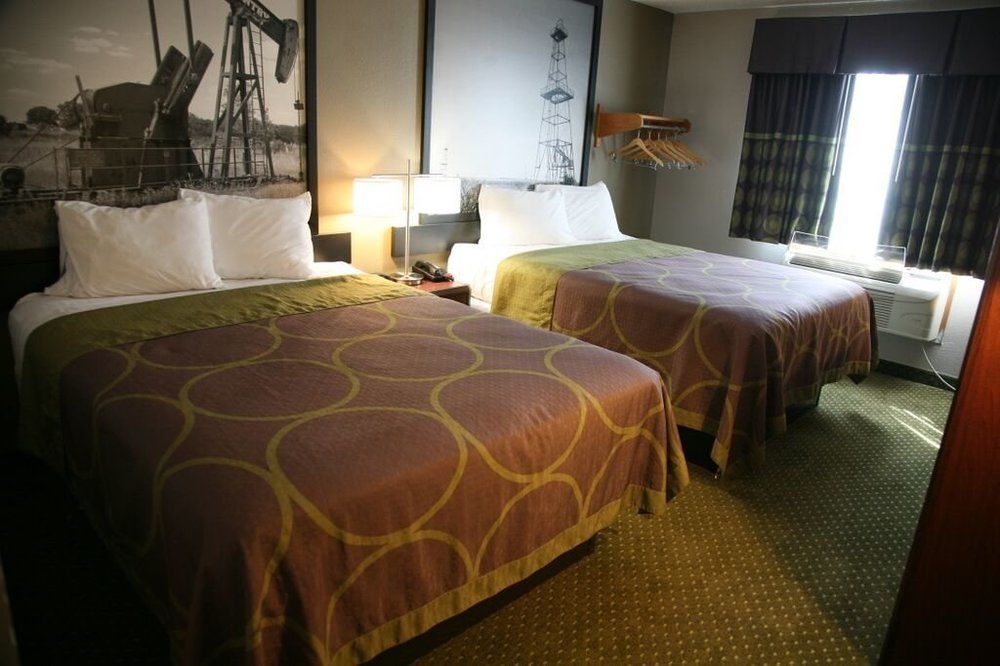 Super 8 By Wyndham Bedford Dfw Airport West Motel Luaran gambar