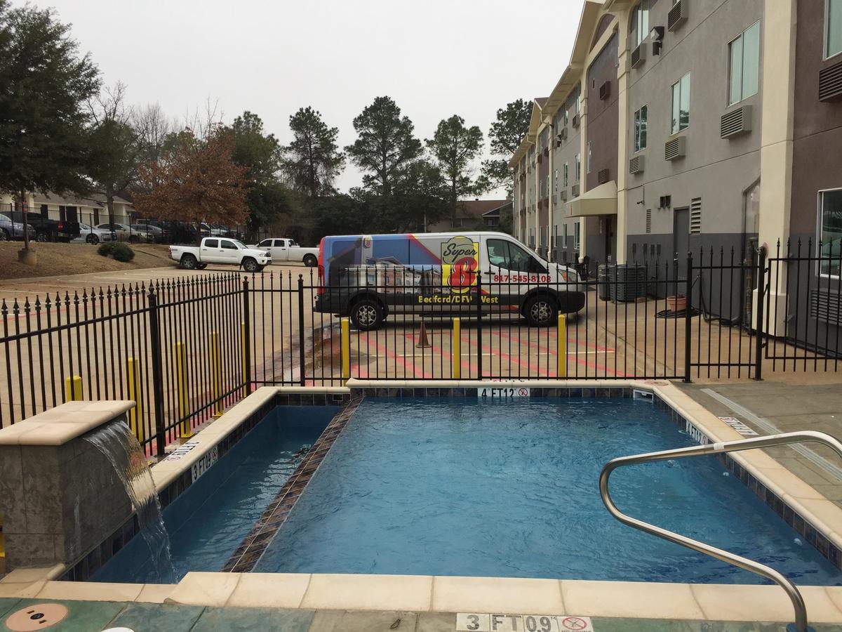 Super 8 By Wyndham Bedford Dfw Airport West Motel Luaran gambar